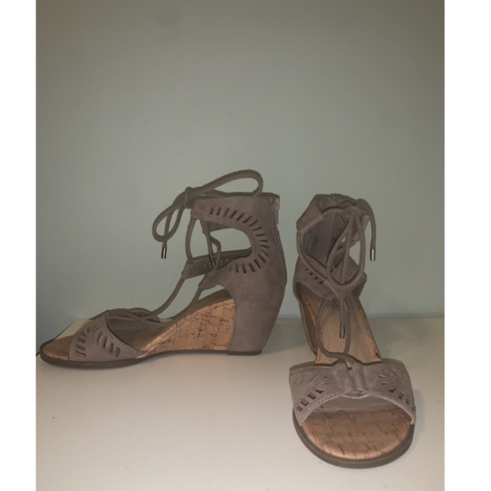 Madden NYC riitzz women’s wedges 🦋